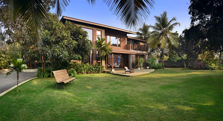 Indian Brick House with an Architectural Design Influenced by a Mango Trees Plantation-1