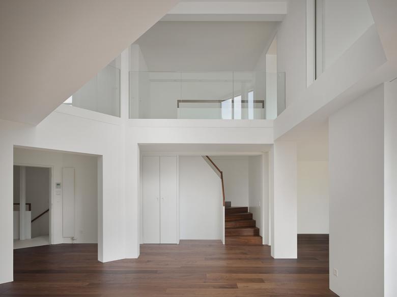 Gamisch Architekten GmbH丨Umbau und Erweiterung Mehrfamilienhaus Zollikon丨瑞士-0