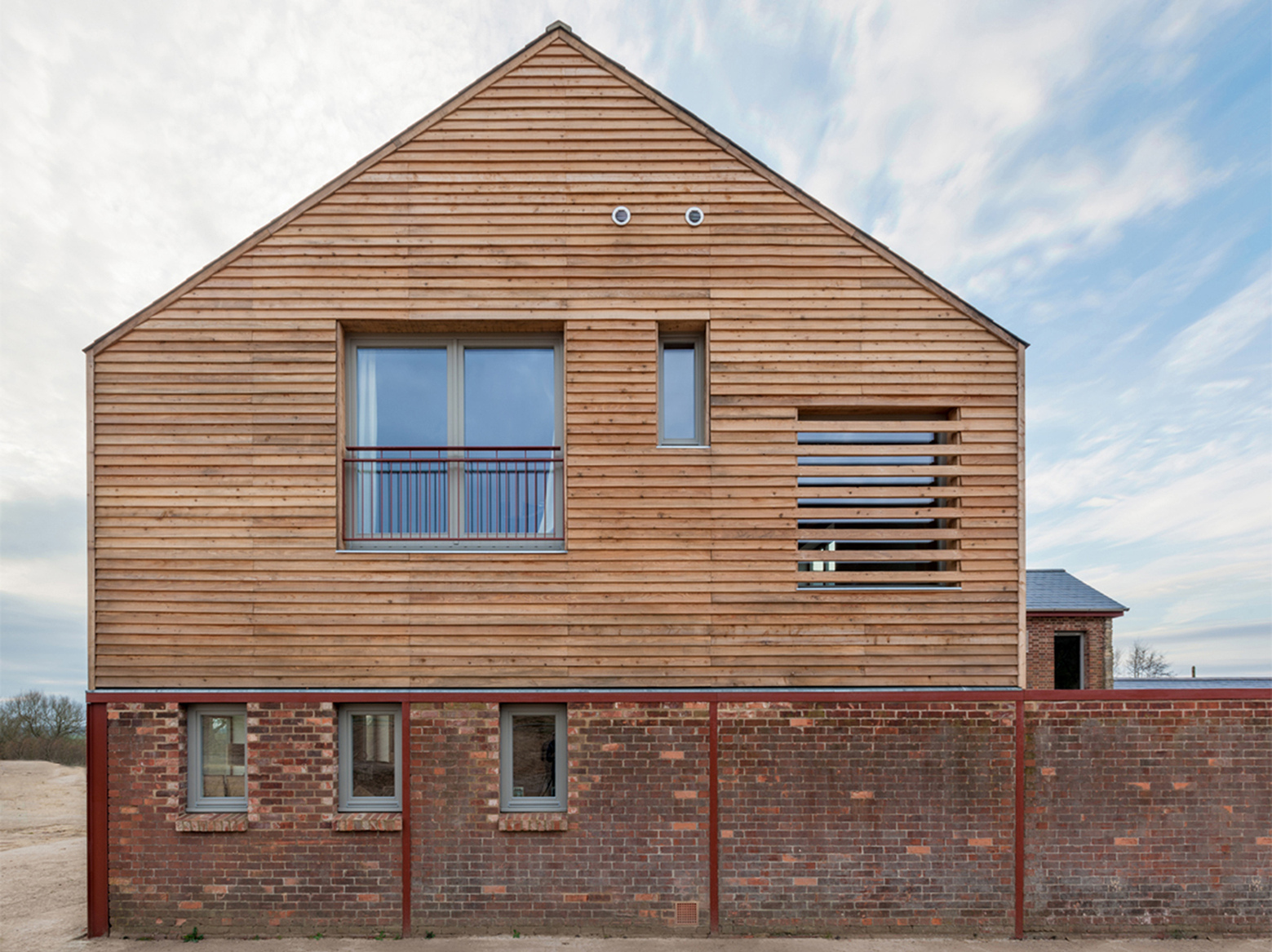 英国乡村环保木构别墅 | 融合原生环境，创新结构设计-8