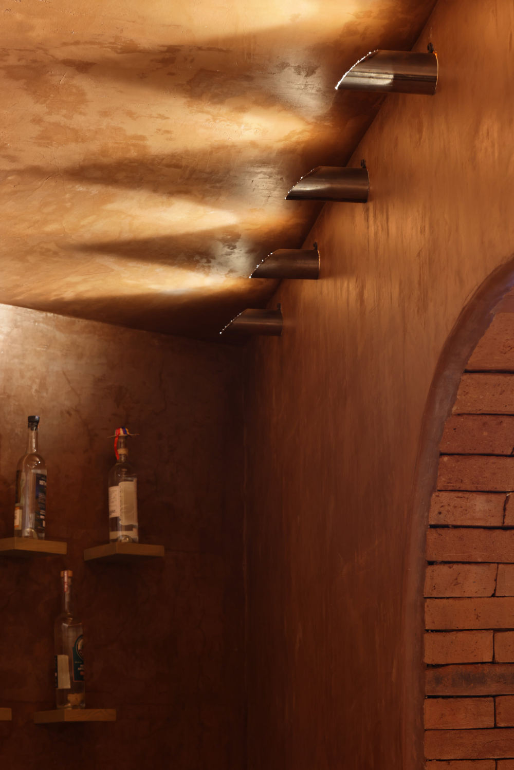 对工匠精心制作的尊重大地色调的酒吧设计丨荷兰多德雷赫特丨戈者设计-15