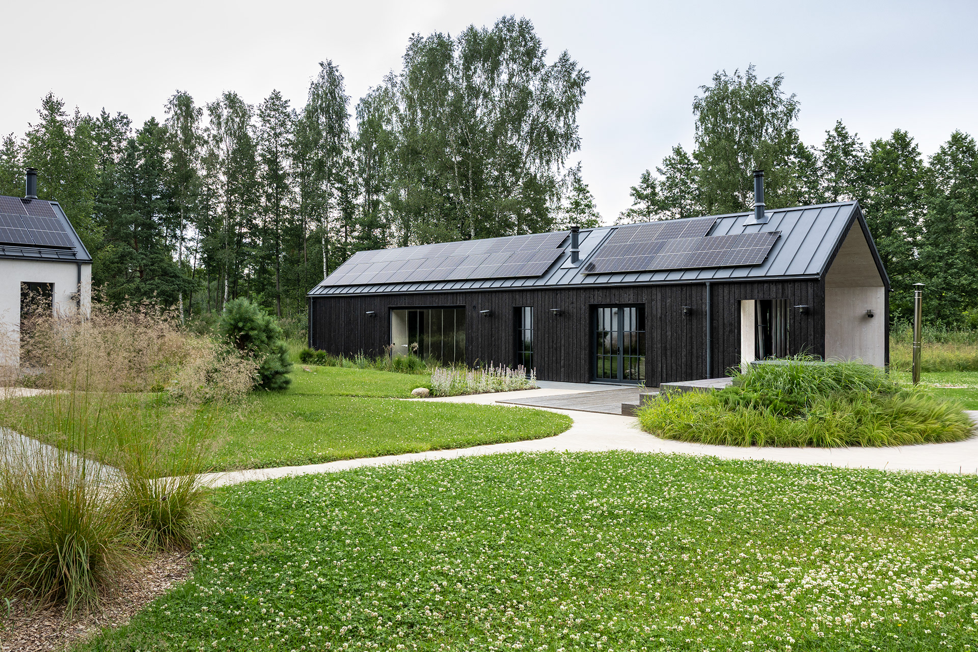 拉脱维亚恩古雷私人花园设计丨景观建筑师Agnese Purvina-12