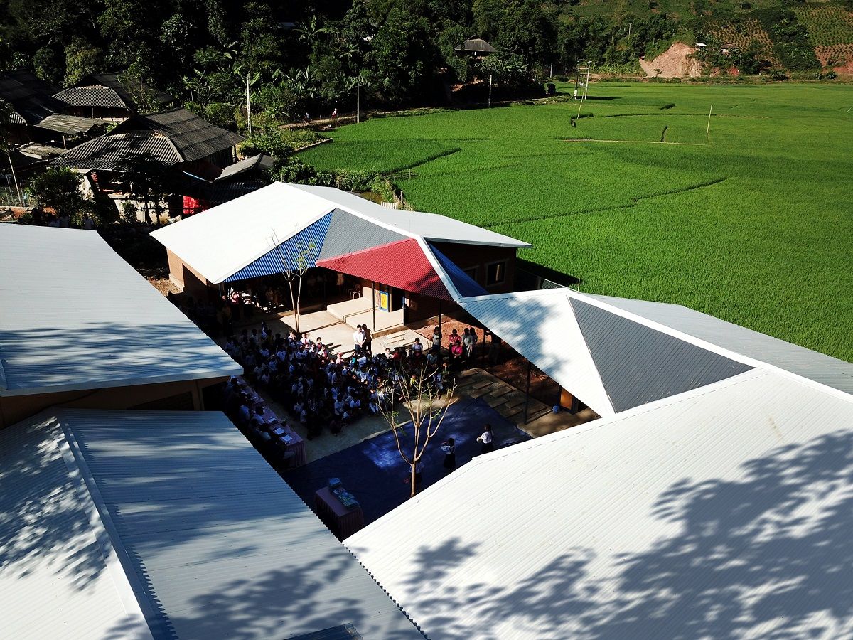 森林中的学校 · 1+1>2 建筑事务所打造独特学习环境-12