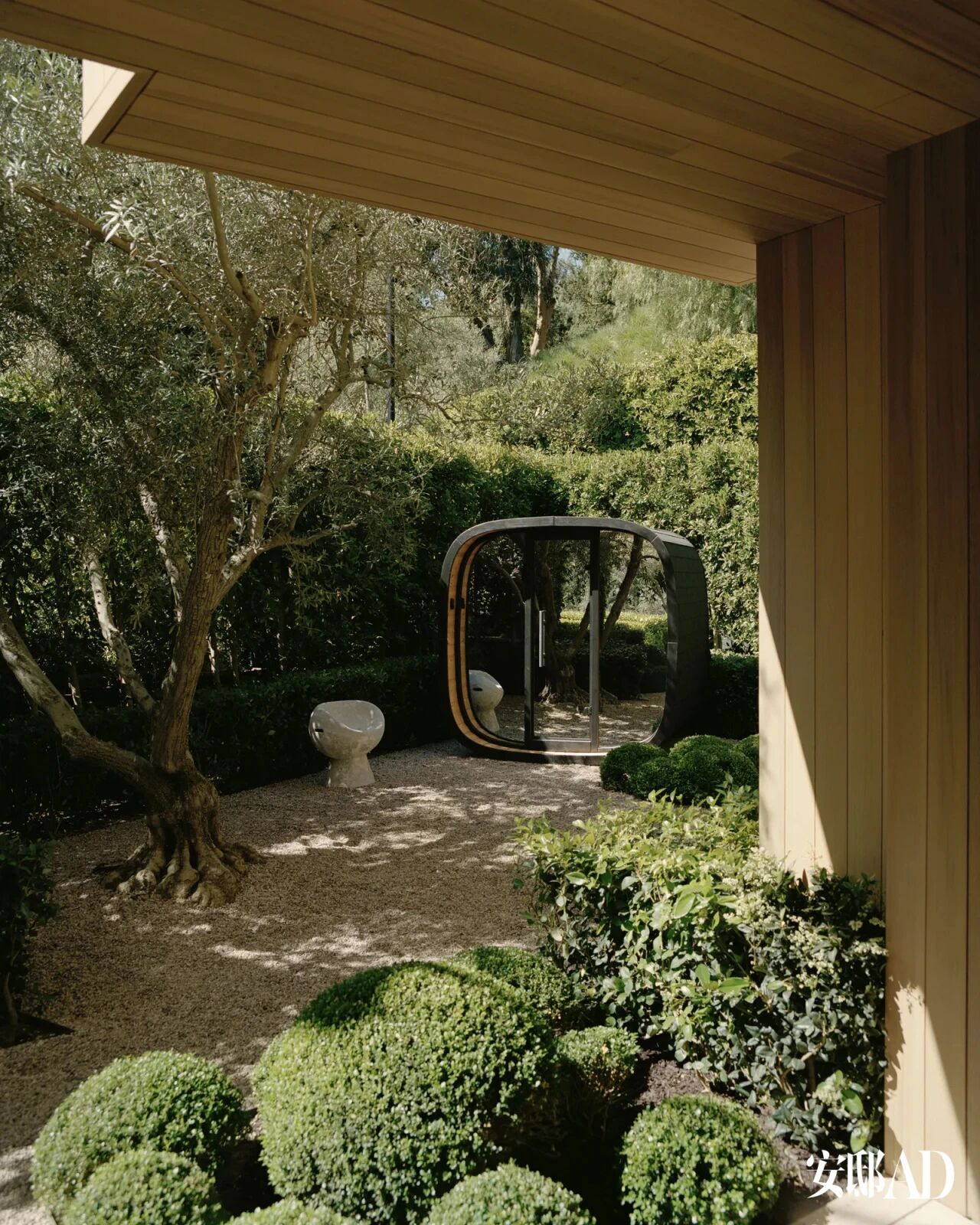 Fear of God创始人的极简主义静奢豪宅丨美国洛杉矶-47