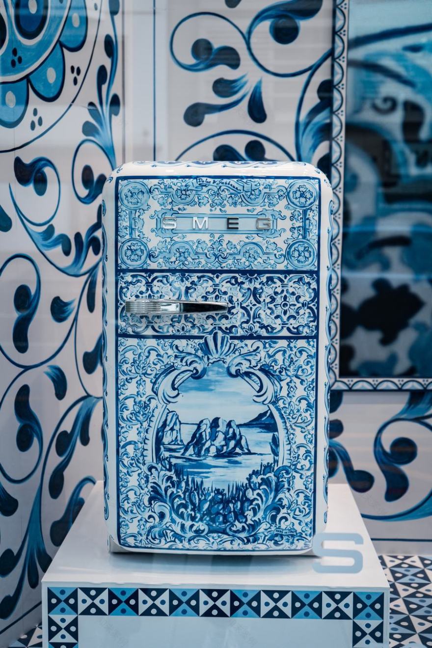 Smeg x Dolce & Gabbana推出最新合作:蓝色地中海 - 米尚丽零售设计网 MISUNLY- 美好品牌店铺空间发现者-8