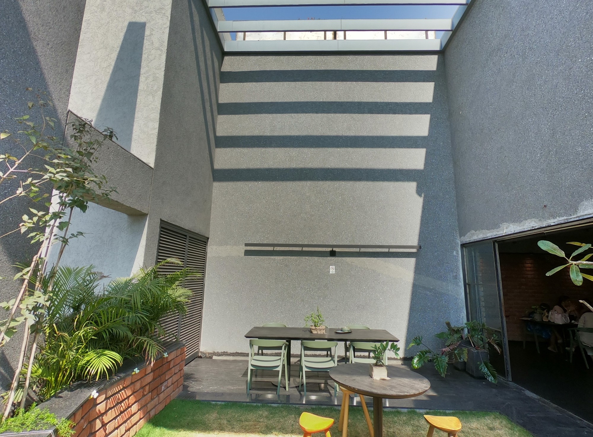 Modernist Coffee / The Crossboundaries-43