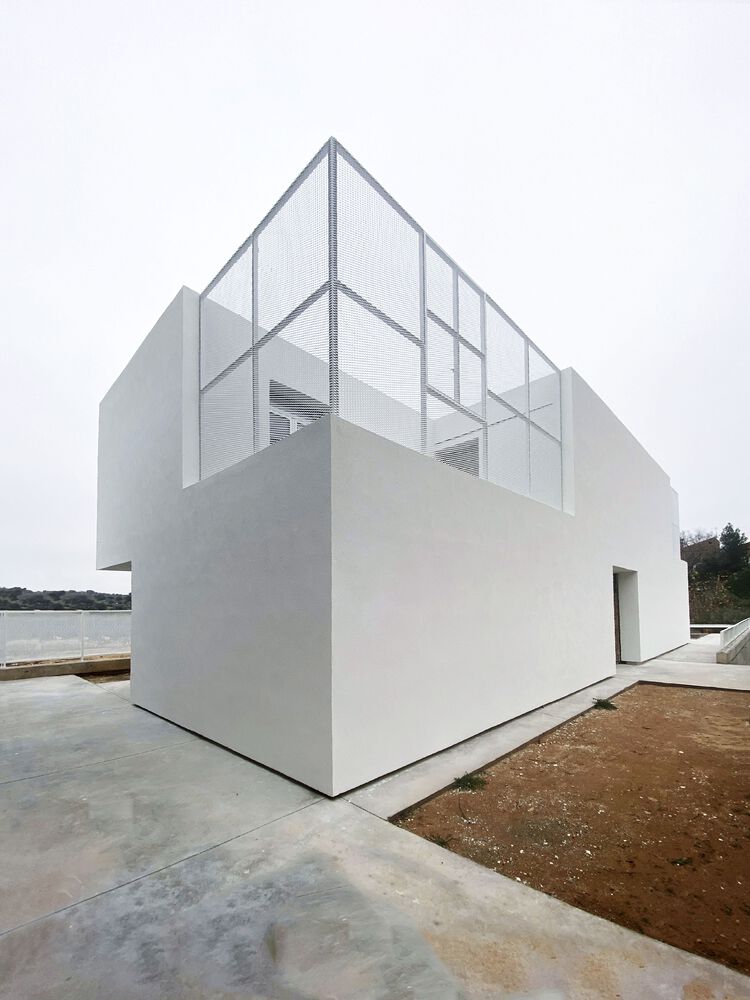 西班牙 Toledo 的悬浮白立方丨mdm09 arquitectura-26