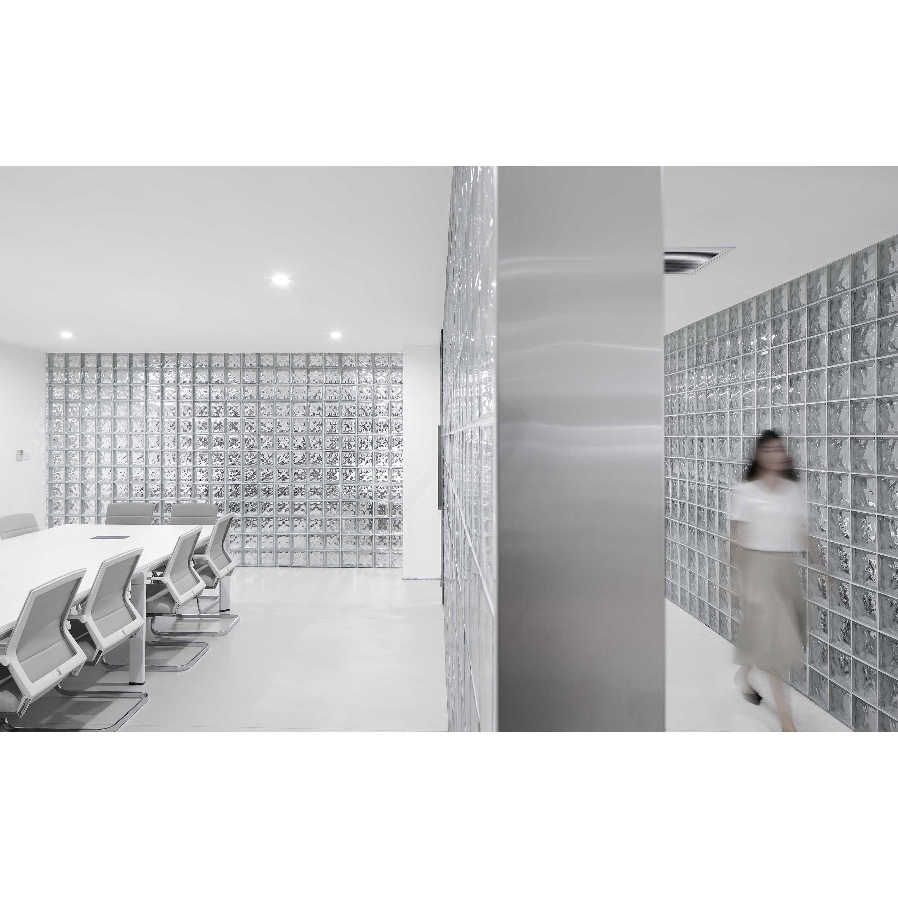 郦文曦建筑事务所打造的游戏公司办公室空间设计-41