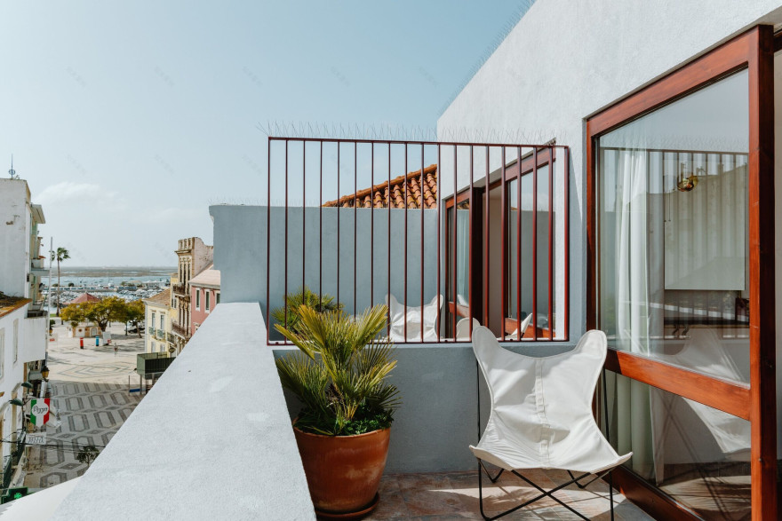 Faro 的“现代主义”酒店丨葡萄牙法鲁丨PAr-20