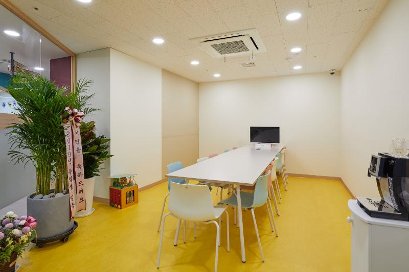 260 平简约儿童教育空间设计-25