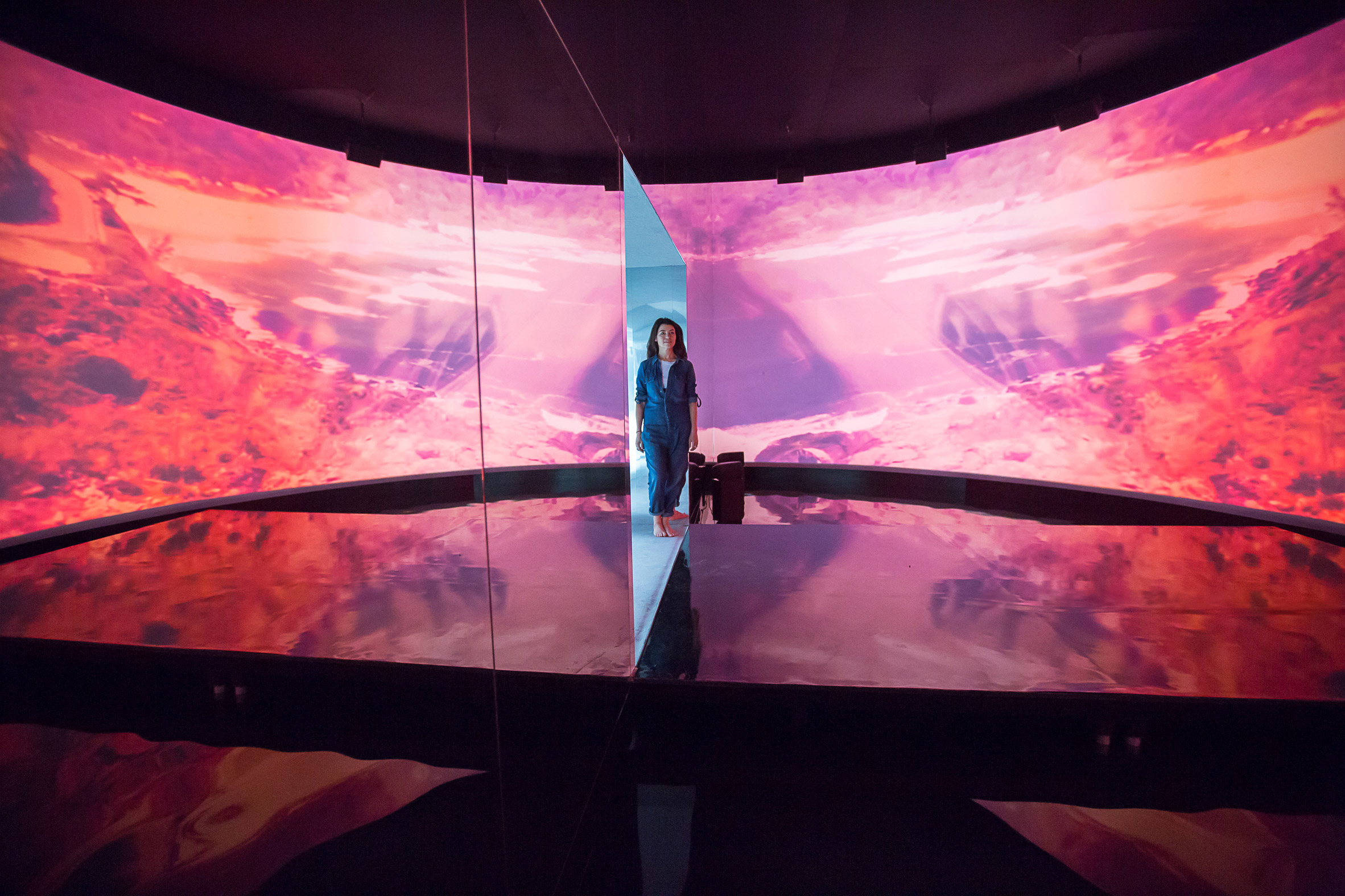 香奈儿香水迷幻镜像迷宫-15