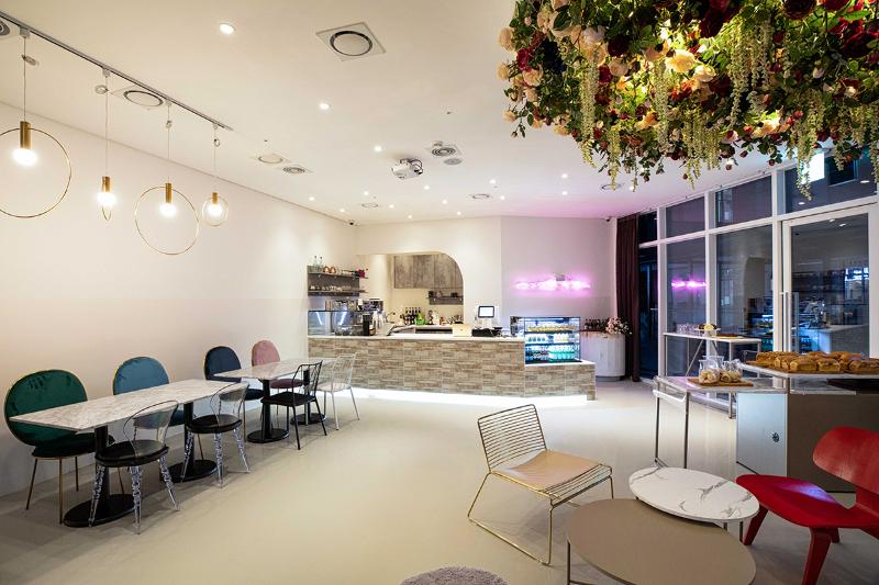 简约现代 21 平米咖啡厅设计-4