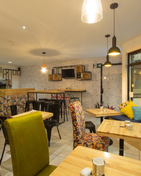 Anastasiya Gushchina丨咖啡店丨Cafetería Matamua
