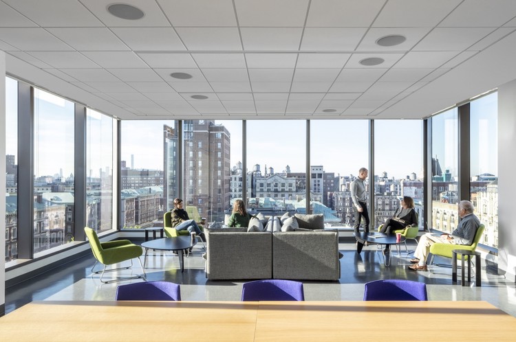 巴纳德学院,米尔斯坦中心 SOM-43