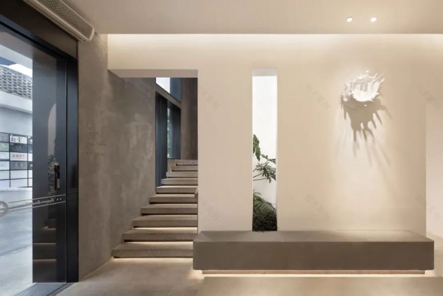 杭州“欢牛蛋糕屋”打造奶油蛋糕盒子空间-24