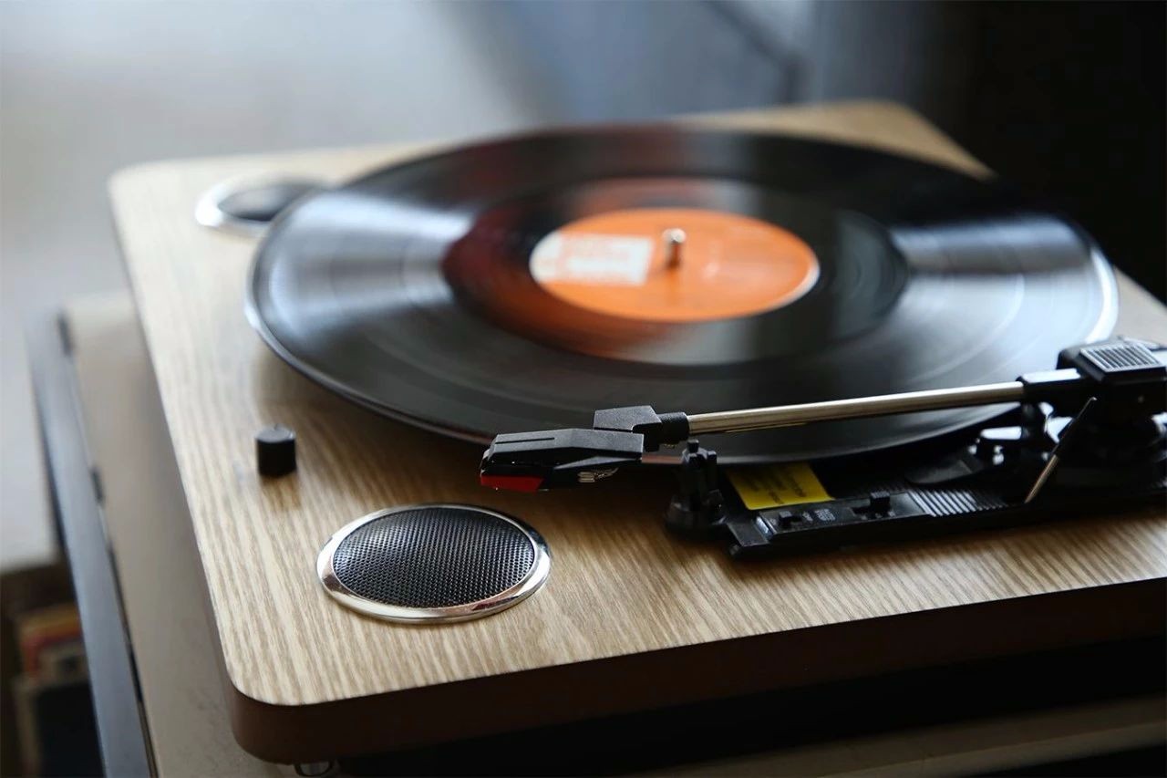 这个LOFT酒店装潢简单 / 住一晚却要6000块-60