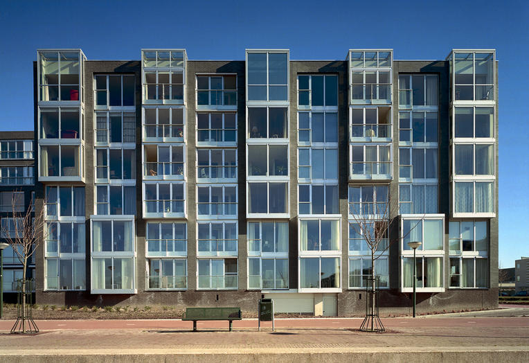 德西雷嫩，布雷达市布根奥松镇（注：Bergen op Zoom一般意译为布根奥松，它是荷兰北布拉班特省的一个市镇；由于De Sirenen可能是特定的地点、建筑等名称，缺乏更多背景下只能音译为德西雷嫩 ） 丨荷兰-8