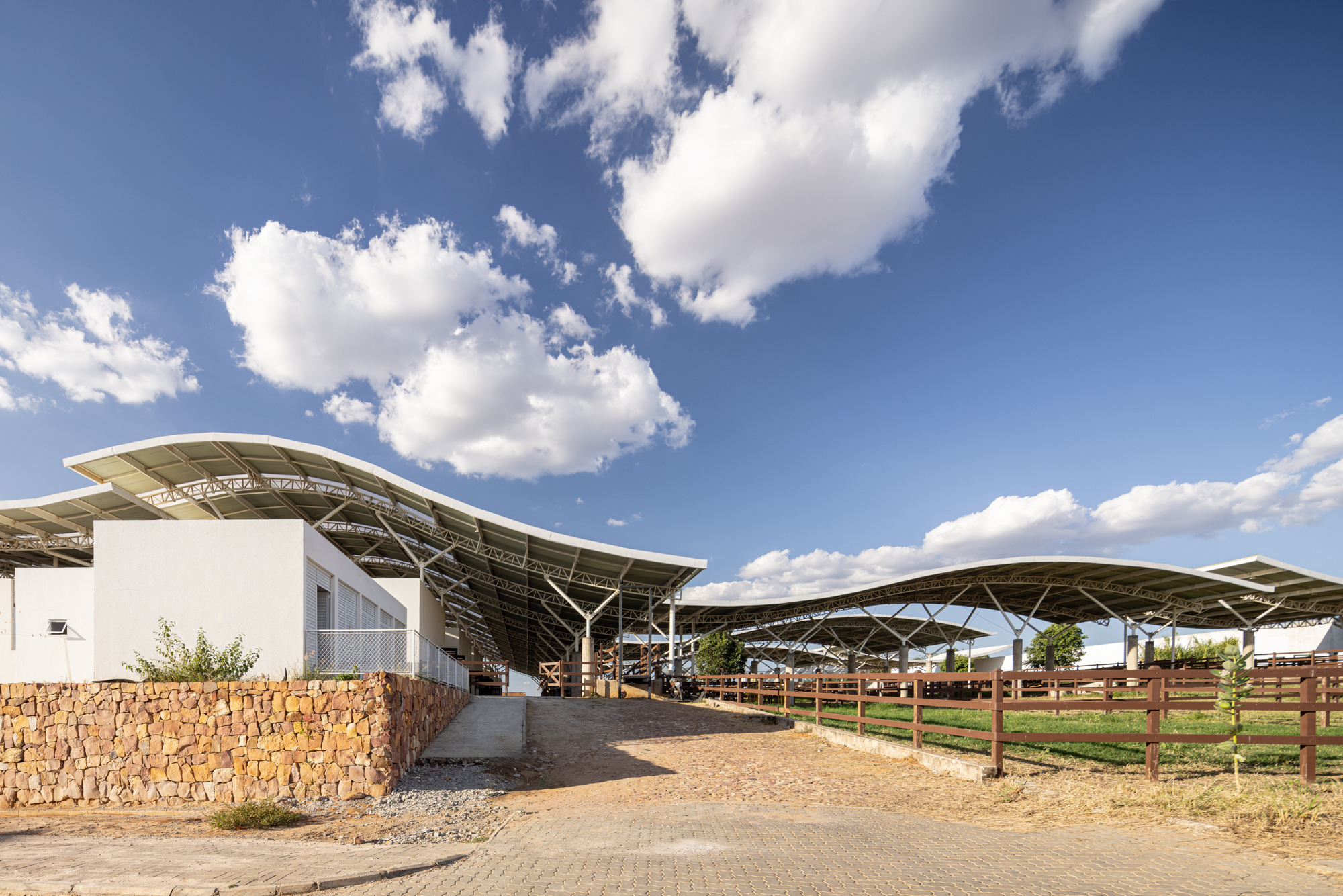 Unileão 兽医学院医院丨巴西丨Lins Arquitetos Associados-33