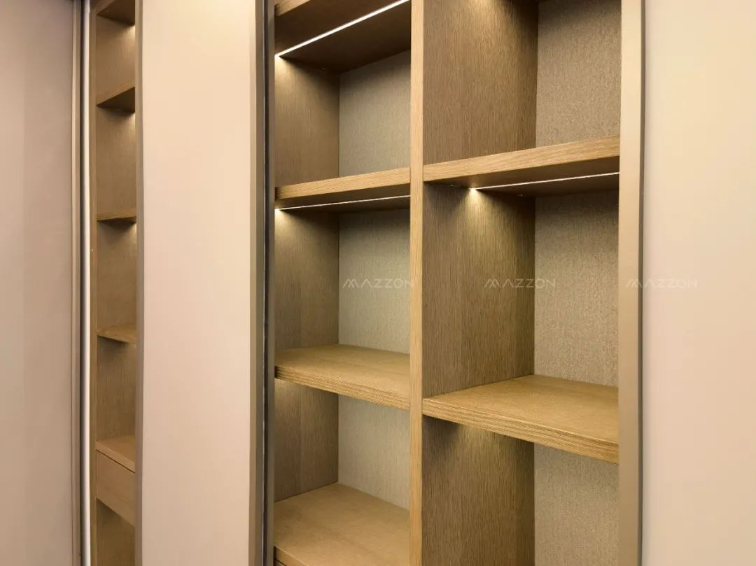 深圳滨海之窗 · 原木灰白艺术私宅丨中国深圳丨MAZZON 玛森-25