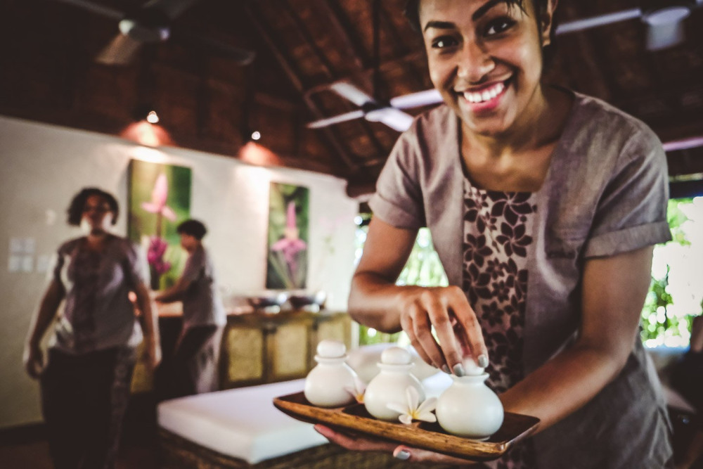 斐济五星级豪华度假酒店,现代斐济风格的海滨别墅-57