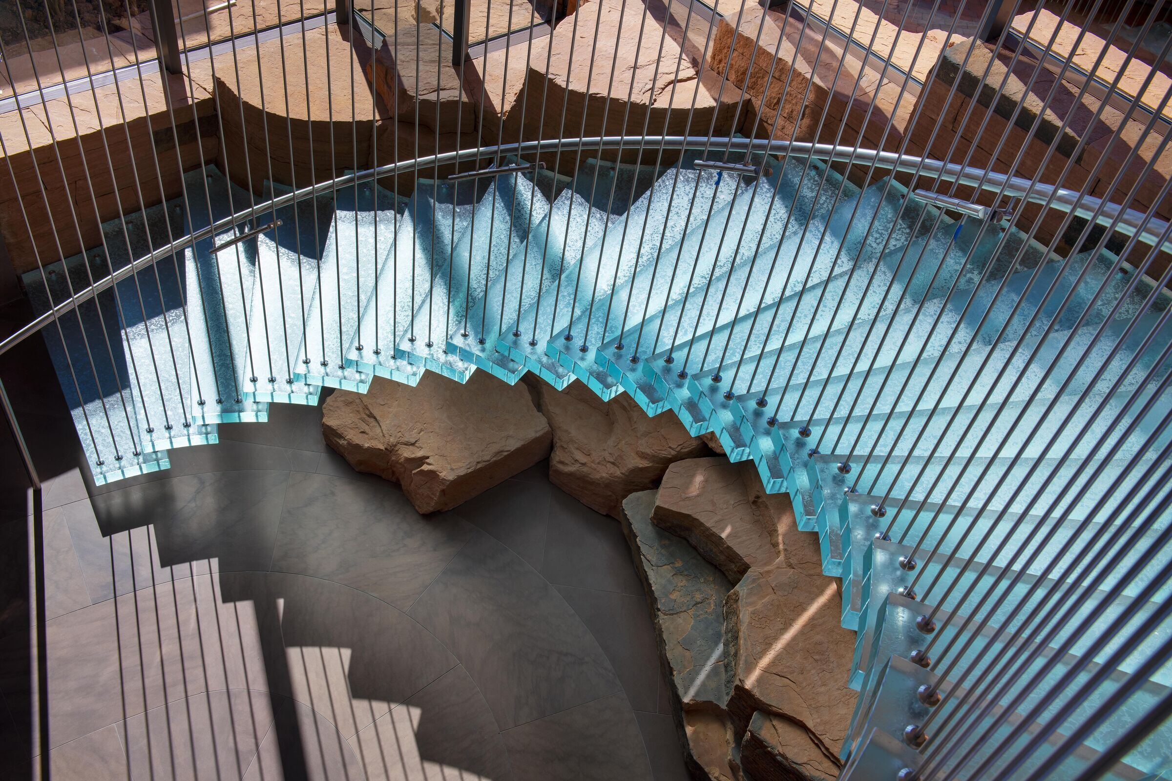 美国亚利桑那州塞多纳“月亮门”别墅,自然与现代的完美融合-21