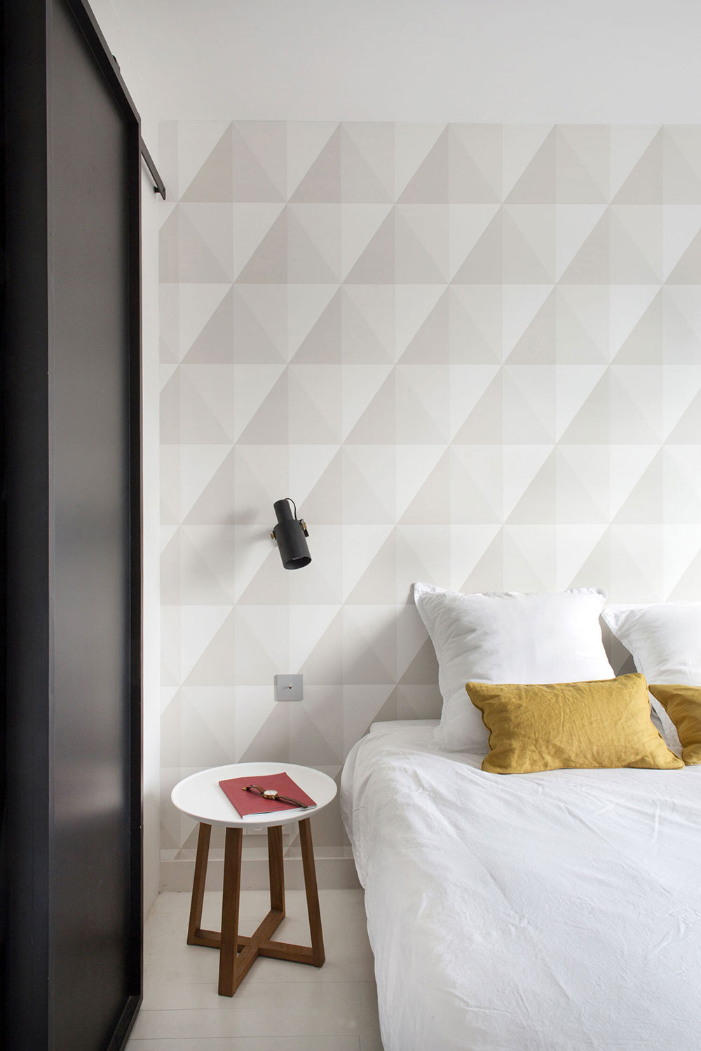 巴黎设计师的复古与现代完美结合的公寓-14