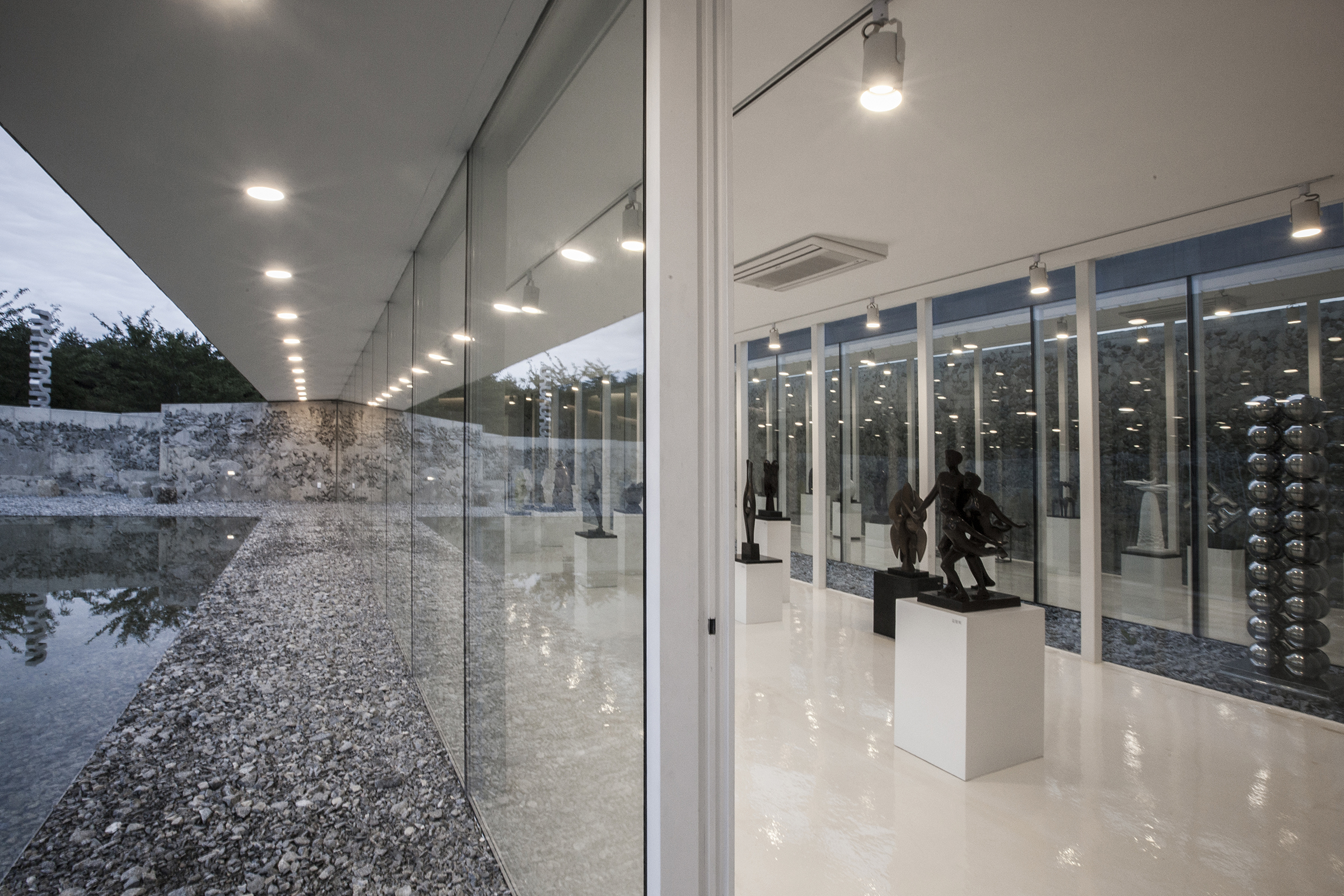 山风松韵的雕塑画廊——韩国 Bauzium 美术馆-17