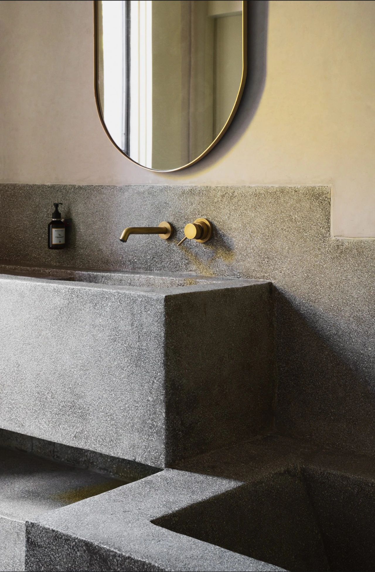 MUDE 韩国化妆品品牌空间设计-39