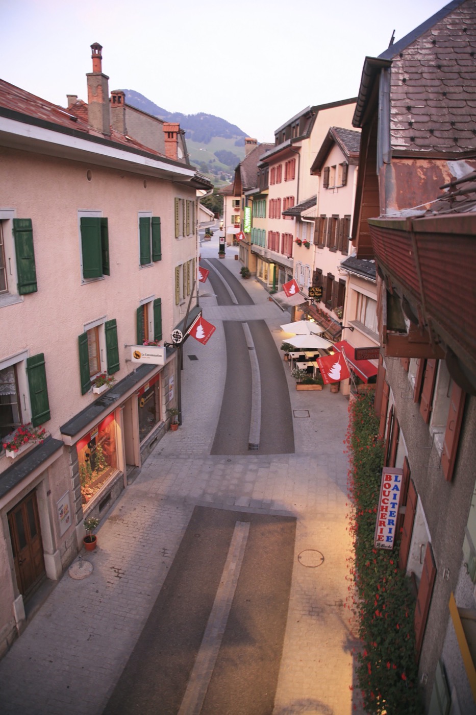 瑞士 Châteaud’Oe· 公共空间改造丨VWA-9