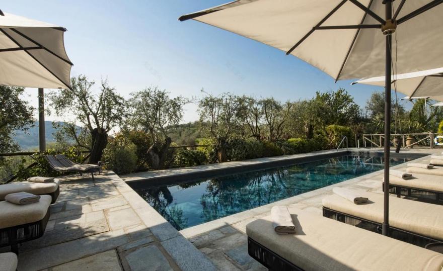 work of art the final brush strokes are in place at locanda al colle-17