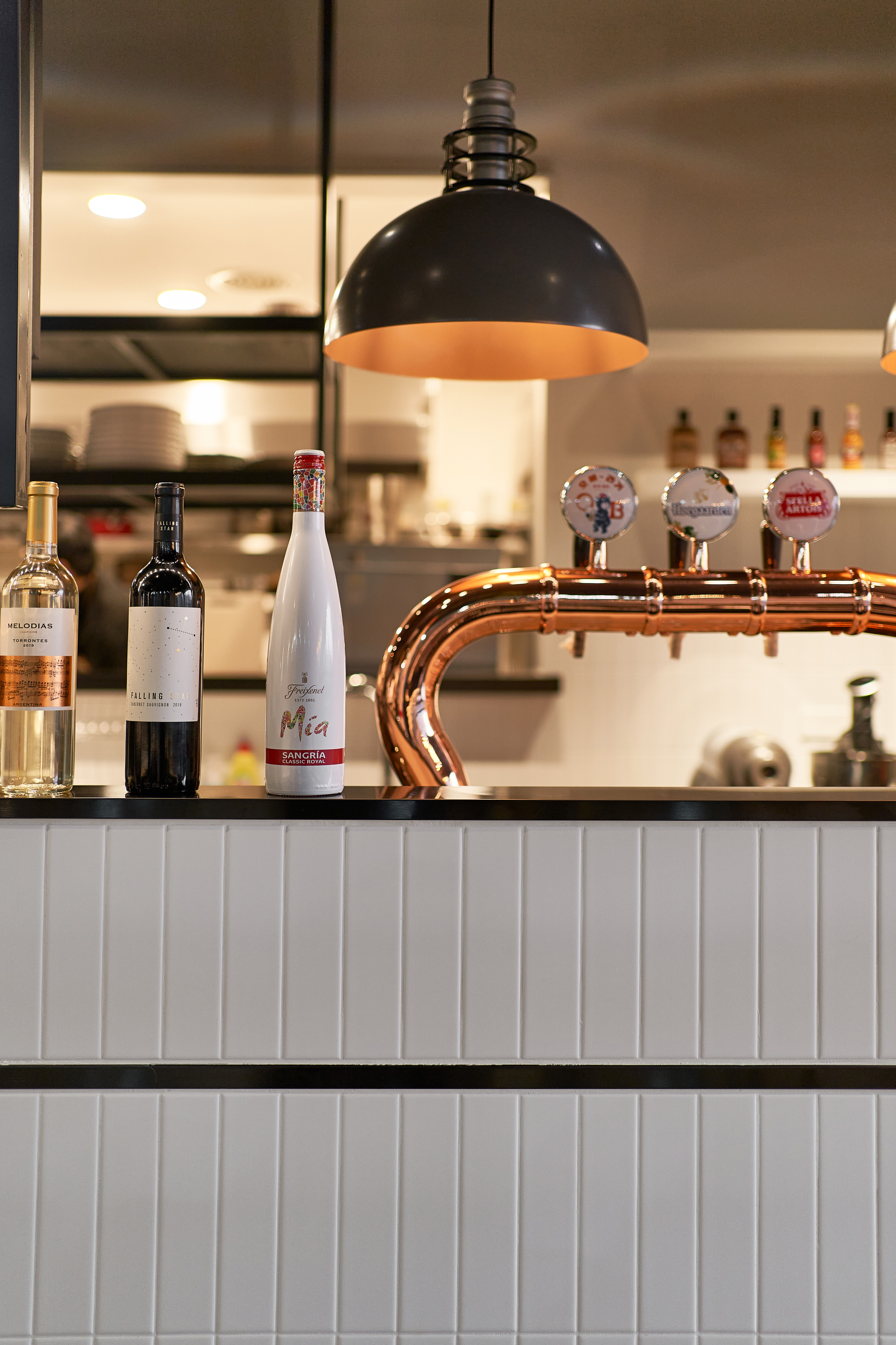 摩登复古餐厅设计，45 度角的魅力-16