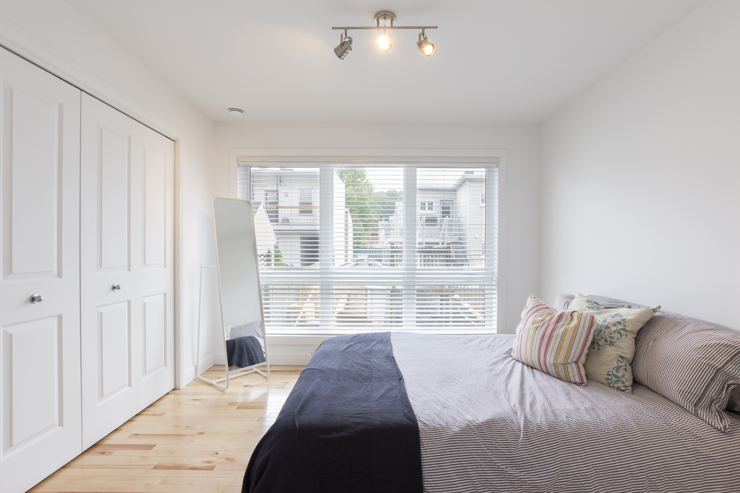 魁北克市三层联排住宅-41