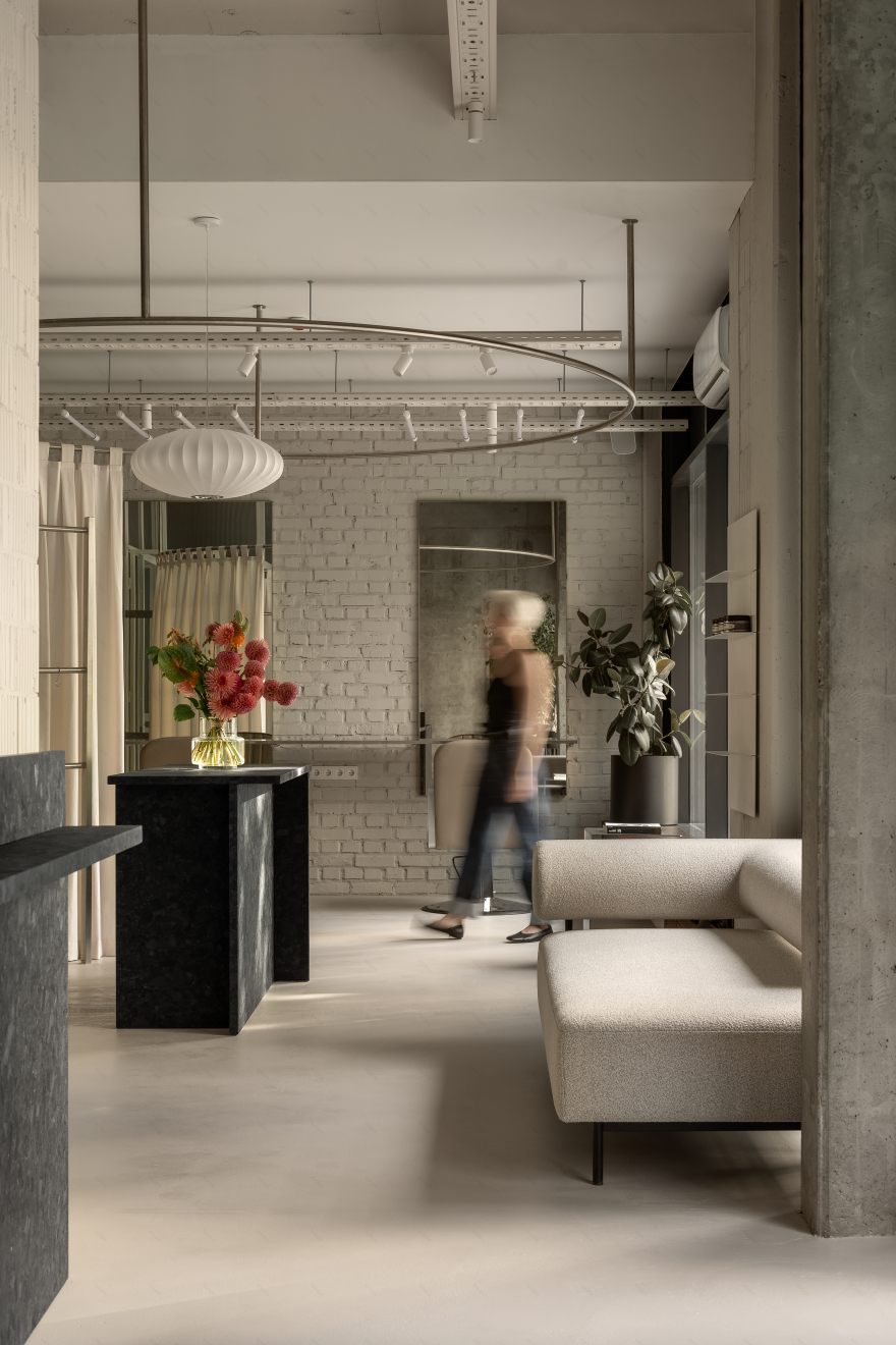 E·张力工作室(注:E推测为特定指代,tension常见意为张力 ,atelier意为工作室 ,具体需结合实际情况确定) 丨乌克兰基辅-23