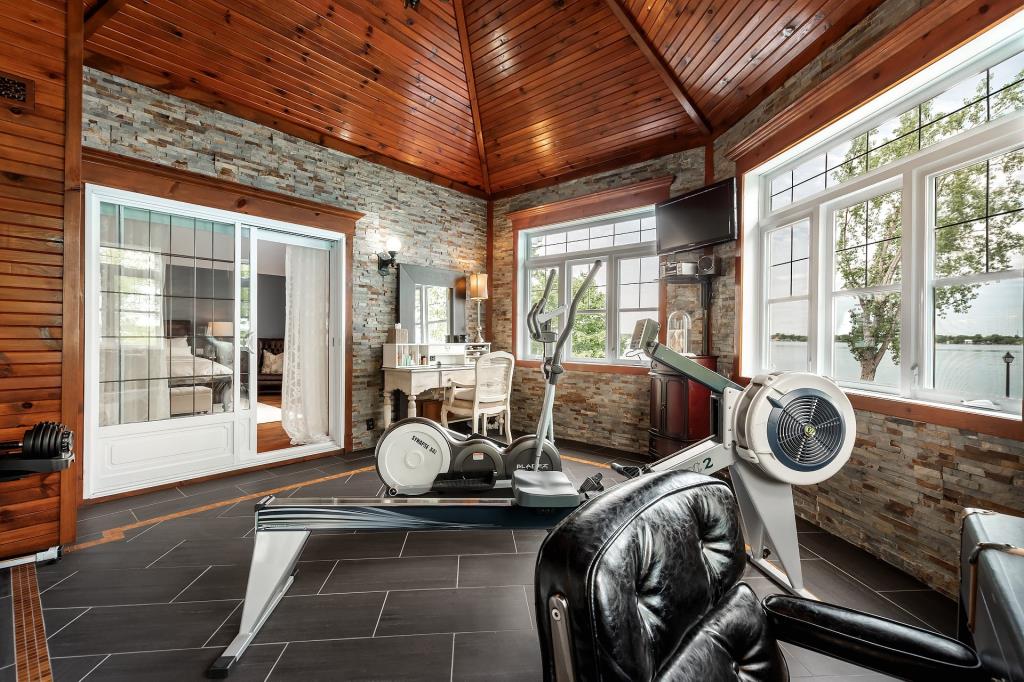 Valleyfield滨水宽敞房产丨加拿大魁北克丨Joli Joli Design-24