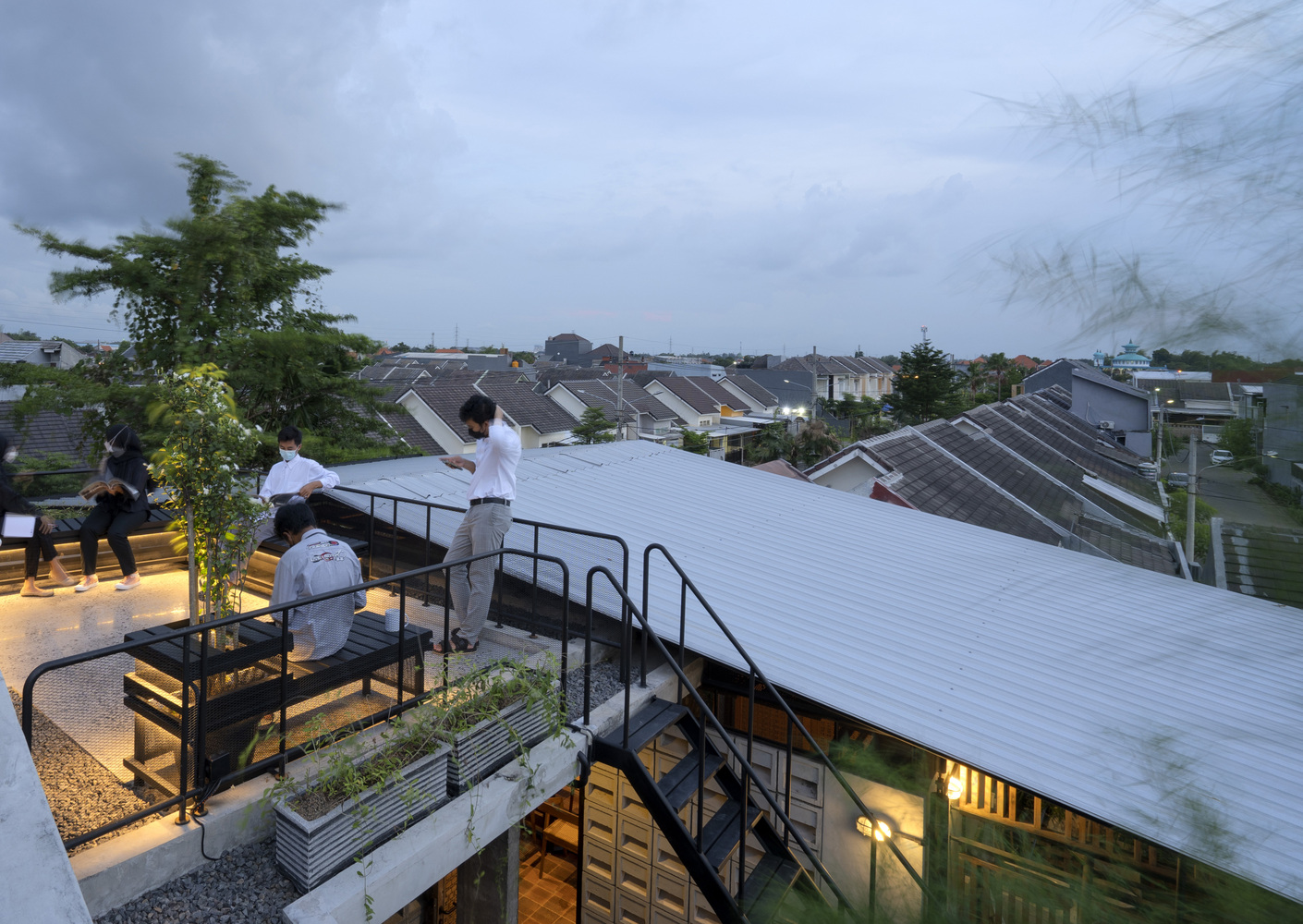 印度尼西亚亲生物办公楼丨安迪拉赫曼建筑师-9