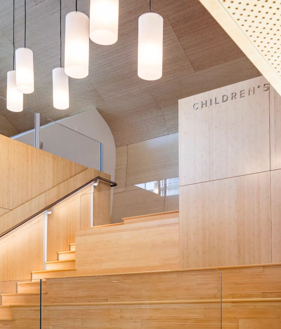 霍尔建筑之光 | 空间氛围的神奇创造者-14