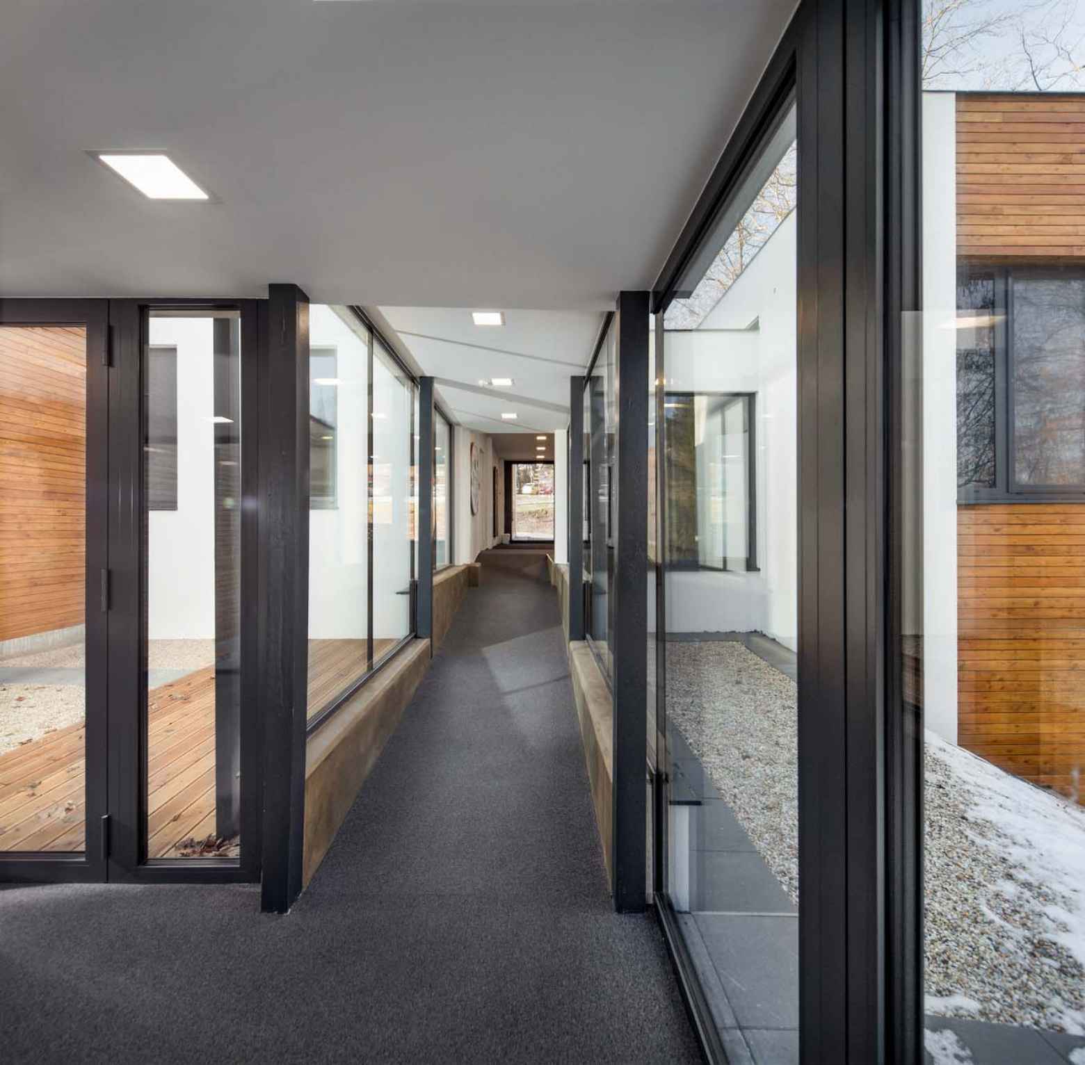 Rekonstrukce fasády MŠ Ignáce Šustaly v Kopřivnici – Mrva.net-24