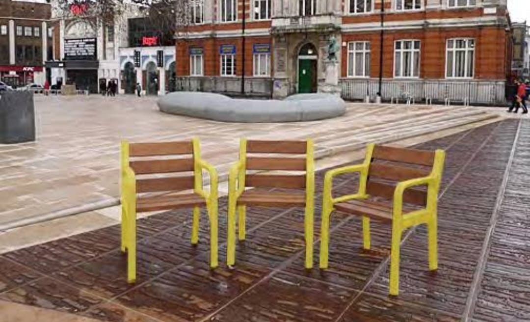 3D 椅子组装丨使用 Autodesk Inventor 2024 的团队-15