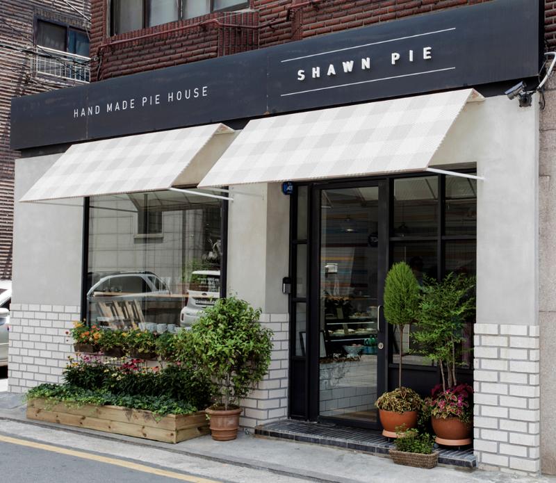 20 平米咖啡店，专业室内设计打造的小空间大作为-3