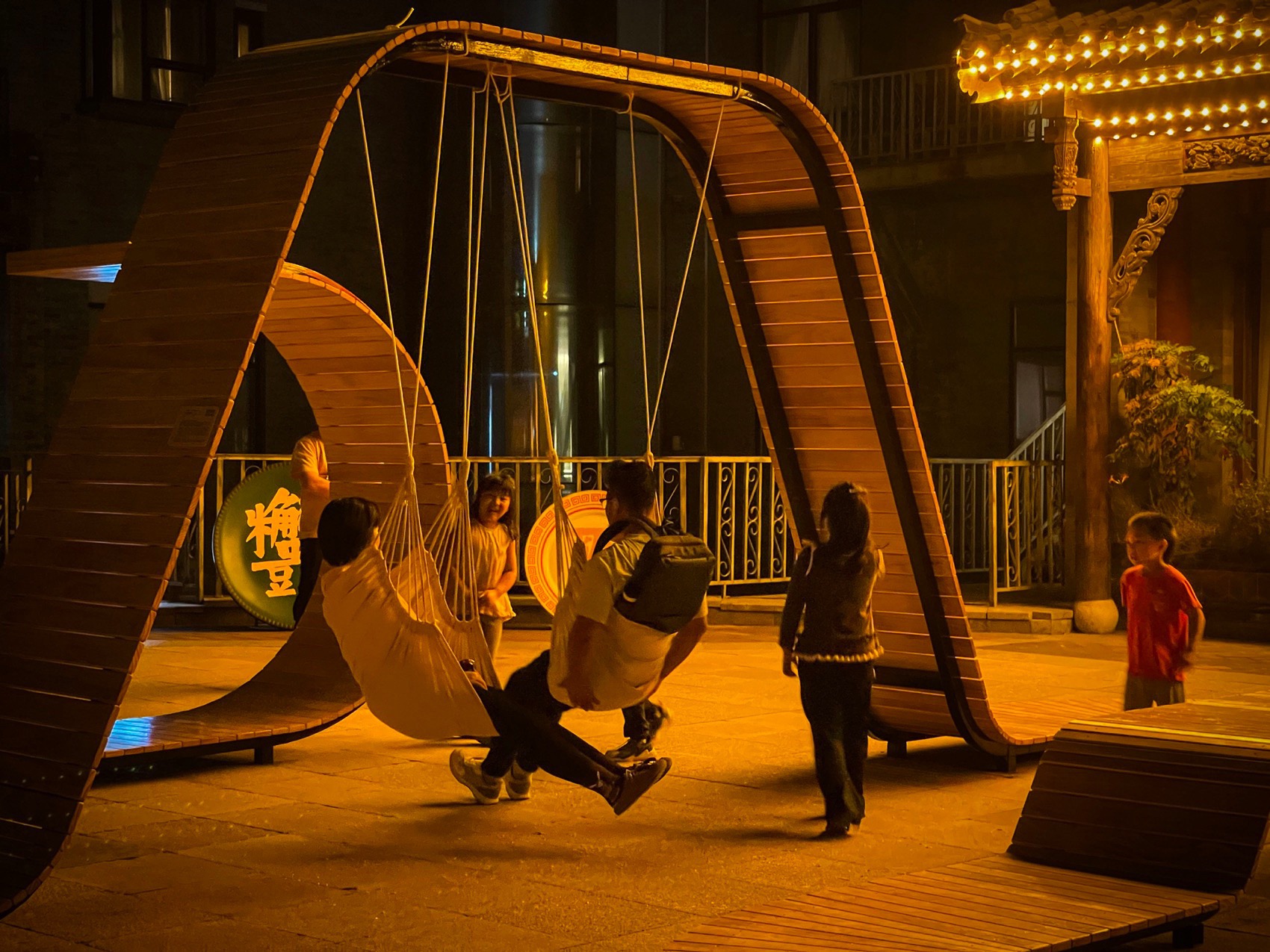 「一笔烟火」与「一圈京味」装置丨中国北京丨清华大学建筑学院韦诗誉,朱宁团队-29