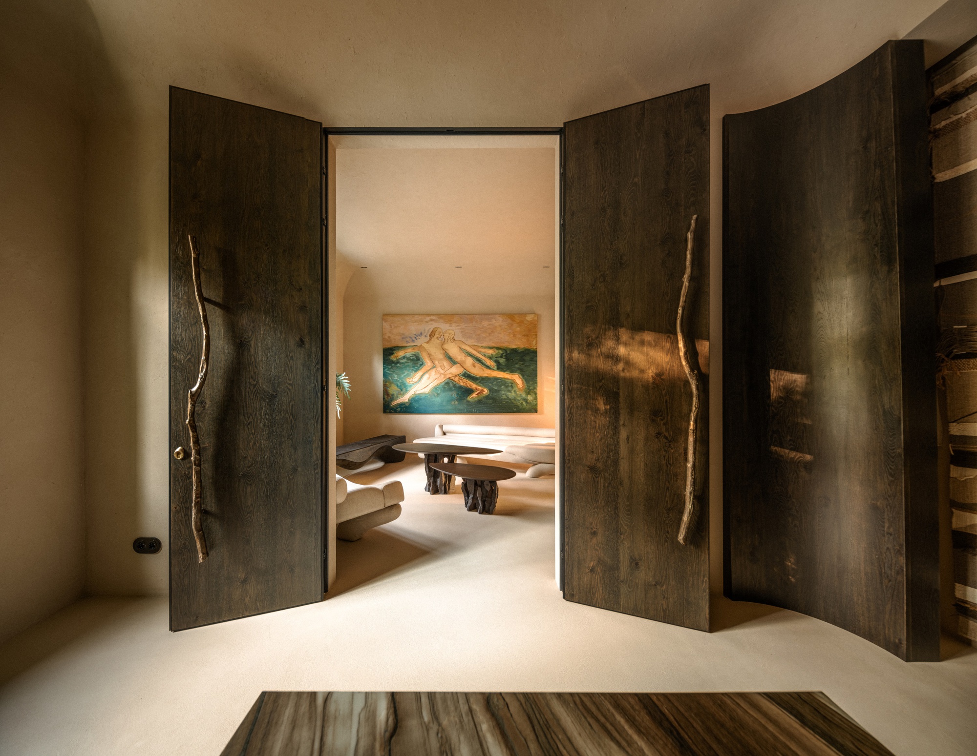 公证员艺术工作室（注：这里Artistic Office直译为艺术工作室，但结合Notary，可能在特定语境中有更合适的表达，若此翻译不符合要求，请提供更多背景信息） 丨乌克兰基辅-24