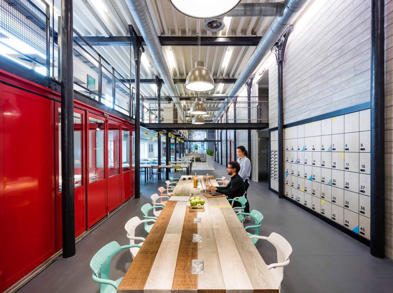 Deskopolitan  MoreySmith-35