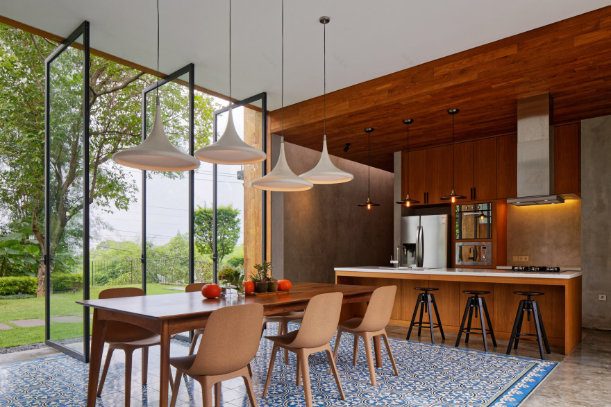 Pivoting doors offer breezes at Tamara Wibowo's Indonesian home-5