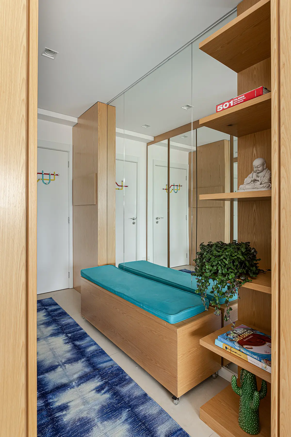 La chambre est bien dissimulée dans ce mini loft de 48m2-22