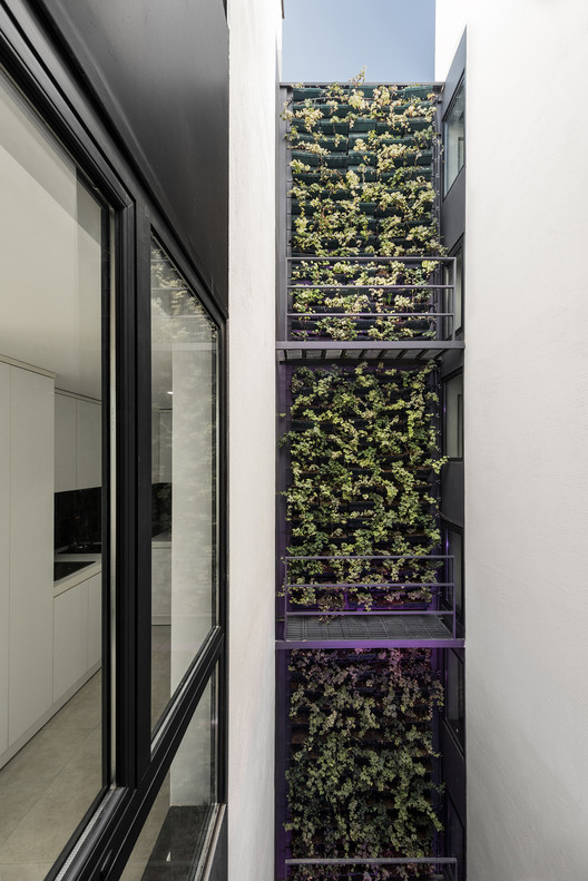 Kar – Khaneh Office Building  DOT Architects-40