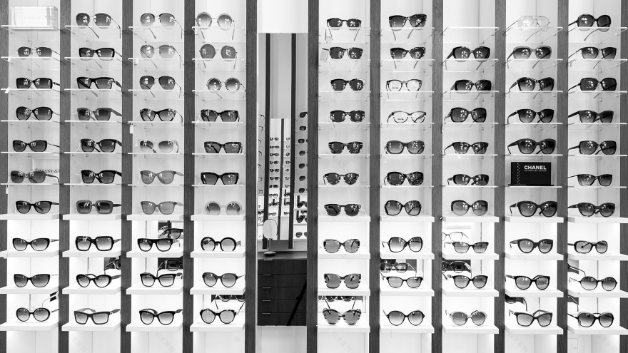 百年眼镜店的现代变身-16