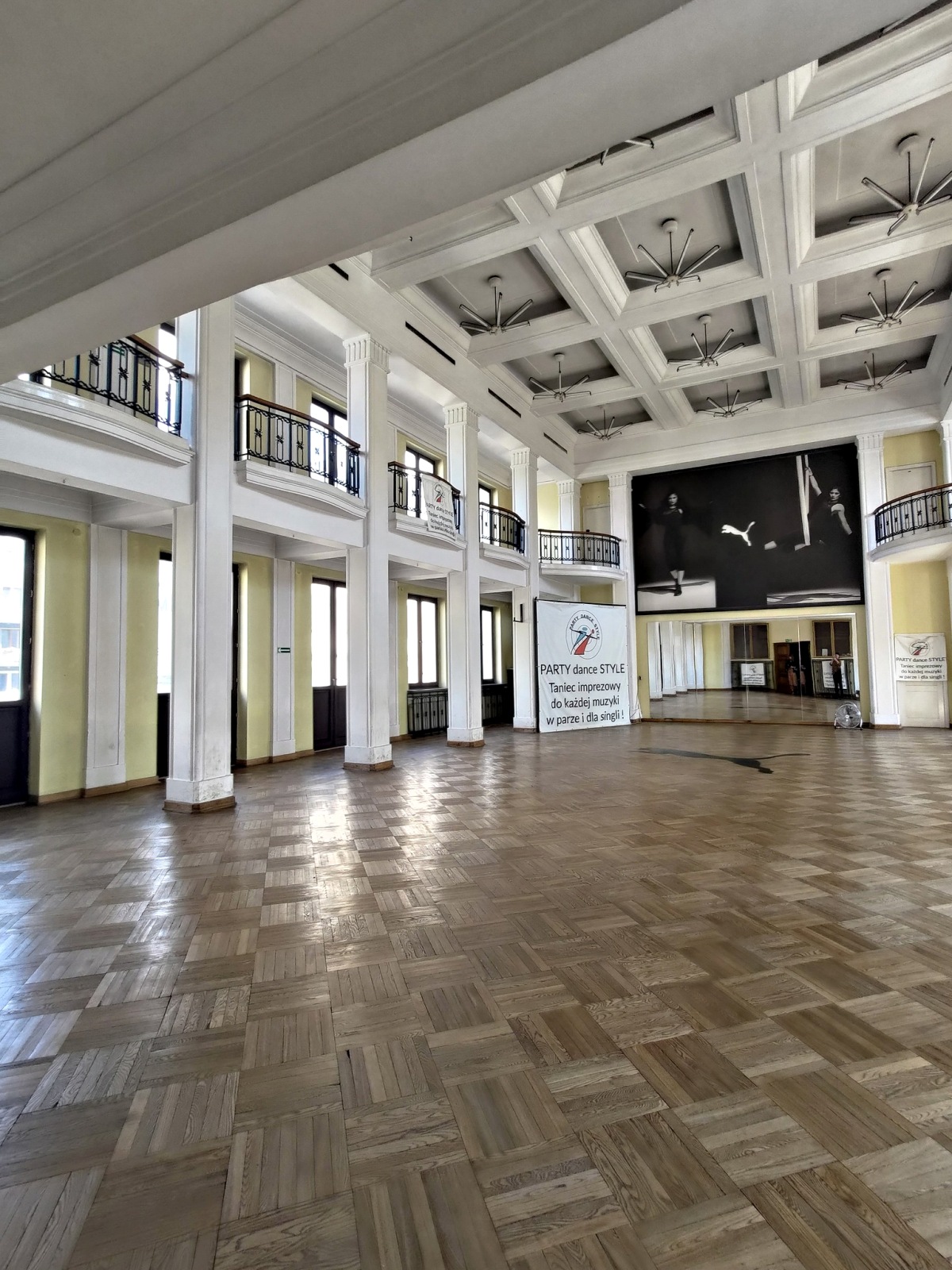 华沙Chmielna 9号建筑丨波兰华沙-16