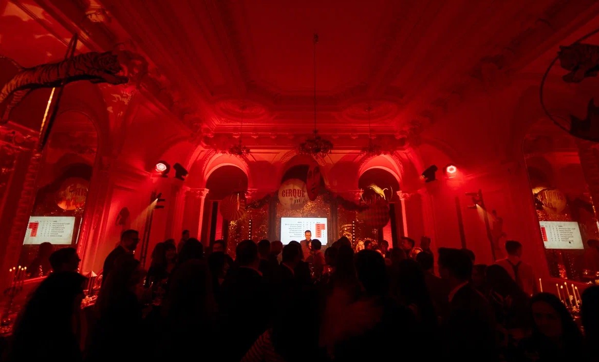 纽约 2023 年的 JTI 马戏团丨美国纽约丨Stereotactic 机构与安娜·沙拉诺娃-8