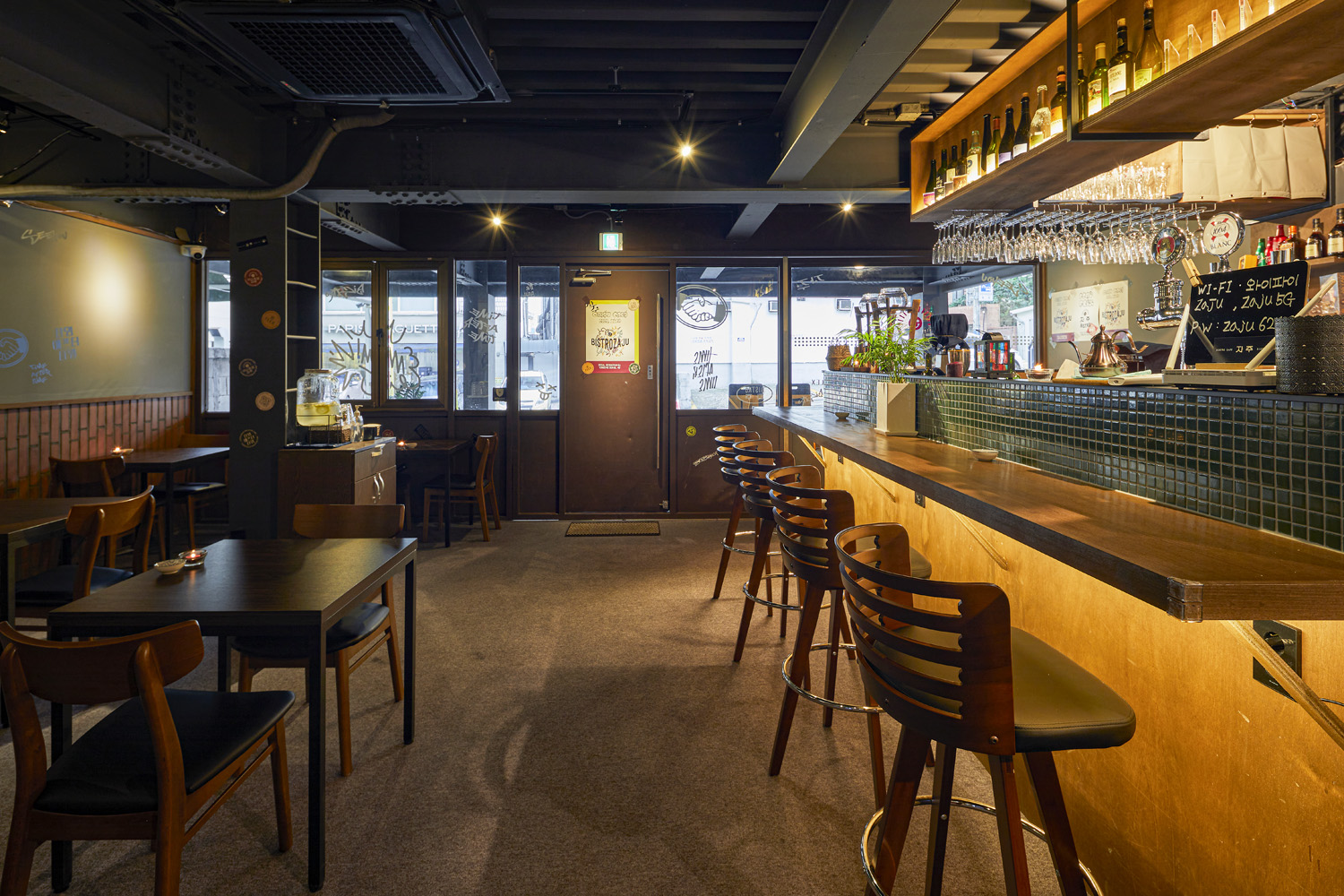 22 平米简约风家居，明亮灯光营造温馨氛围-4