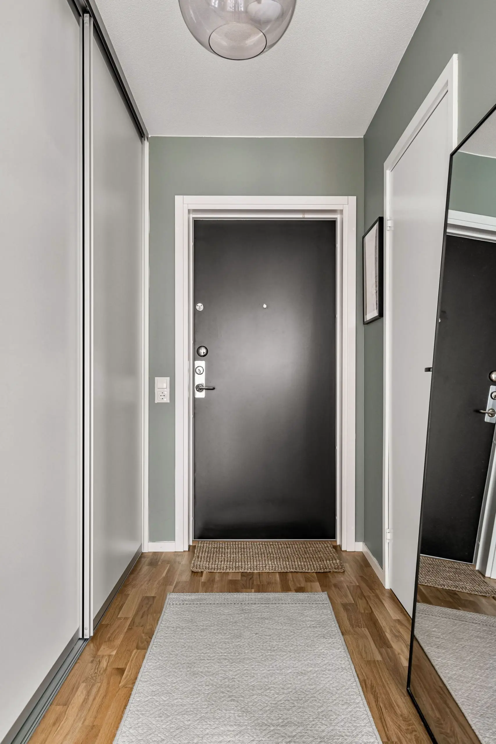 瑞典 34m2 现代工作室,绿意盎然,宽敞明亮-15