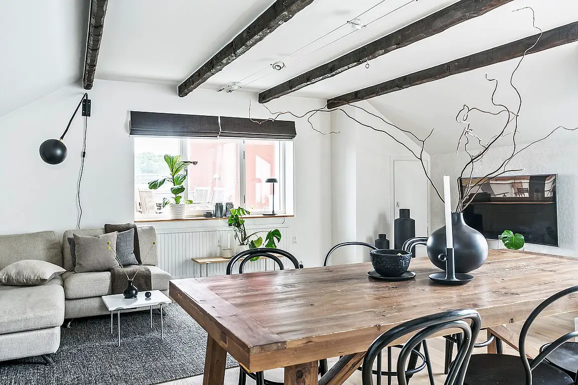 瑞典灰调复式公寓设计，中世纪城市美景尽收眼底-8